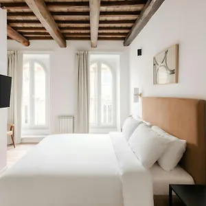 Sonder By Marriott Bonvoy Piazza Venezia Ρώμη